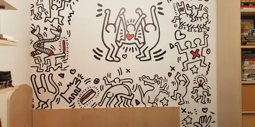5 idee per personalizzare una parete aziendale con carta da parati stampata