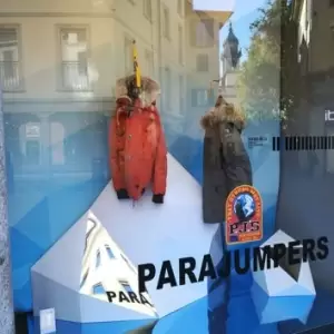 PARAJIAMPERS