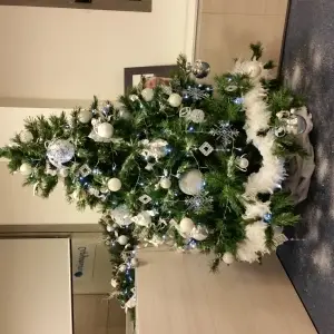 alberi-di-natale-addobbati-per-interni-ed-uffici-a-noleggio