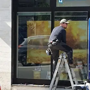 applicazione-pellicole-per-vetri-trasparenti-anti-uv-prestige-3M