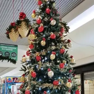 noleggio e vendita-albero-di-natale-sintetico-altezza-340-cm